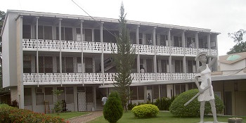 Photo of the Kwame Nkrumah Uni­ver­sity of Science and Technology (KNUST)
