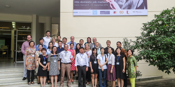 SPRING EPOS Hanoi 2016 SPRING EPOS Hanoi 27.09.2016