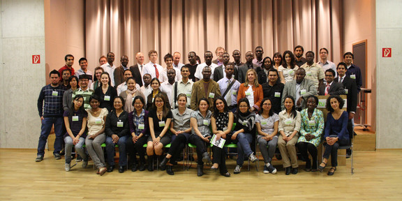 Group picture of the students participating at the workshop