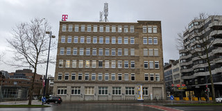 Telekomgebäude - Lernorte Das Telekomgebäude mit 6 Etagen vom Dortmunder Ring aus fotografiert.