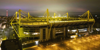 Foto bei nacht des BVB Signal Iduna Stadions